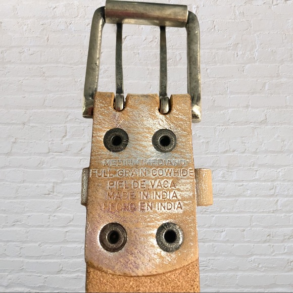 Eyelet Full grain cowhide silver sheen belt - Picture 4 of 8